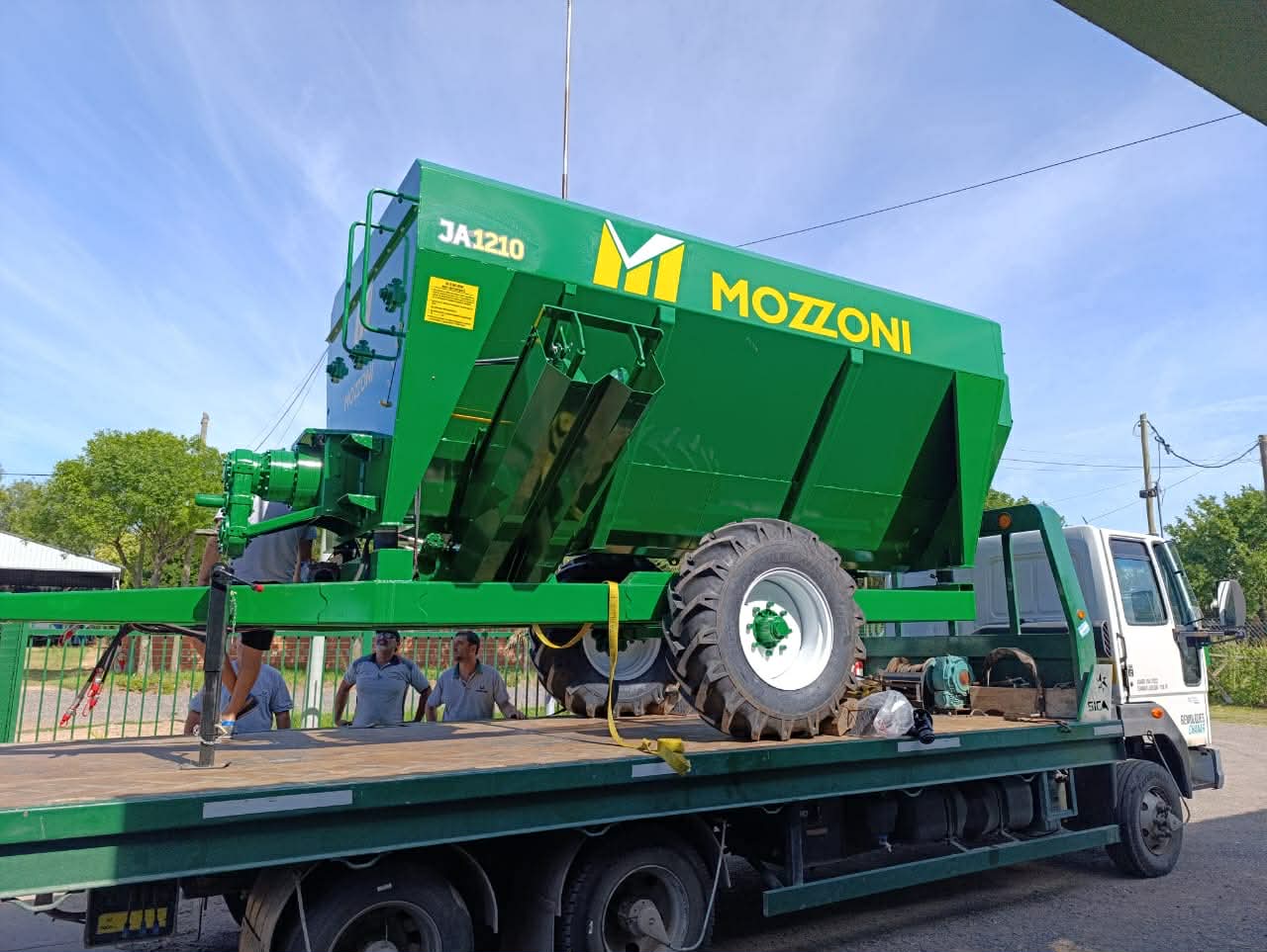 Expansión, crecimiento y consolidación en el mercado.